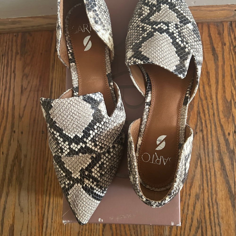Franco Sarto Black and Cream Flats with Exotic Texture